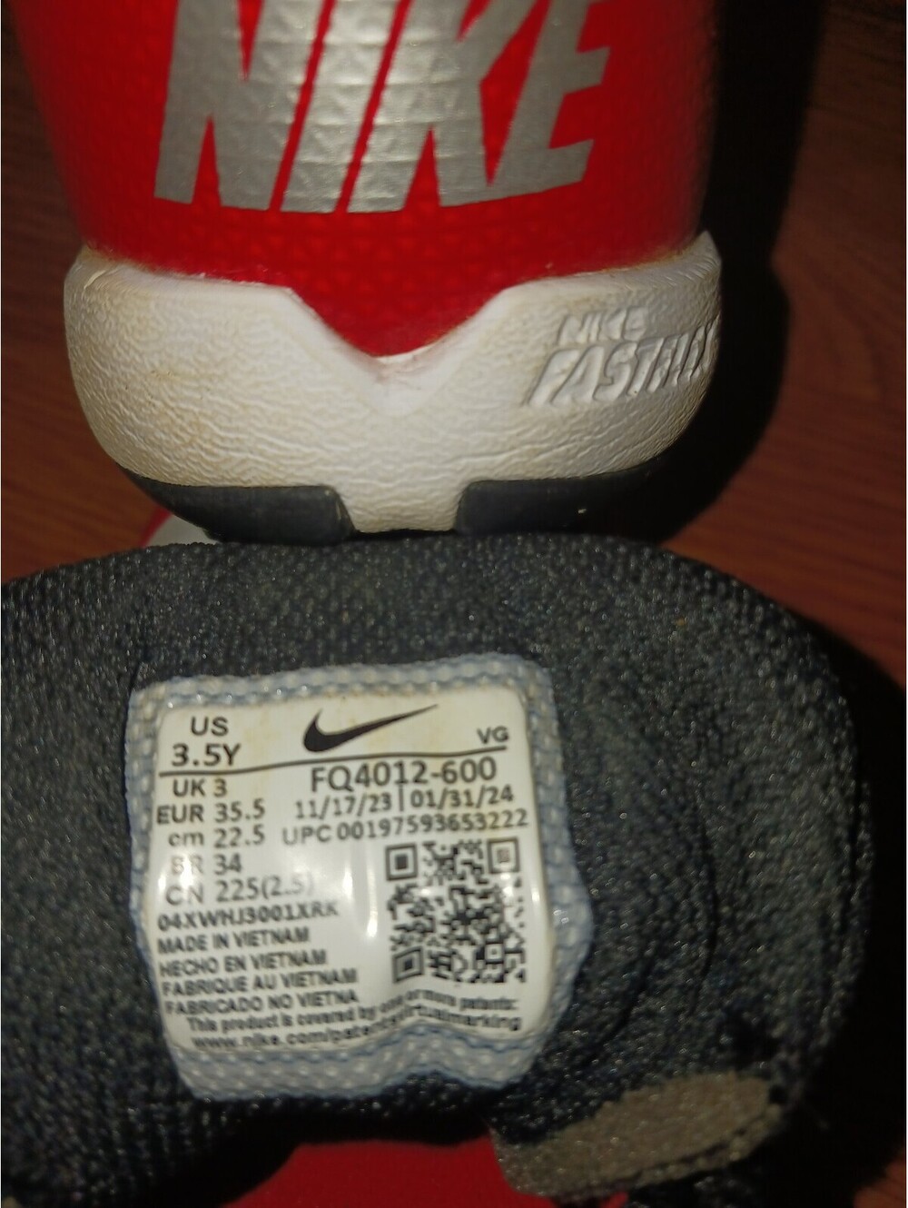 Nike Red & White Upper Athletic Shoes Size 3.5 Y - Picture 9 of 9